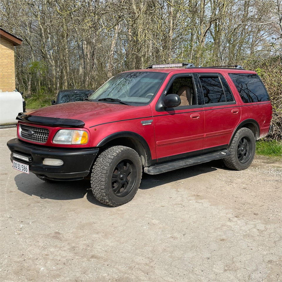 Ford Expedition - Osobní auto: obrázek 1 Ford Expedition - Osobní auto: obrázek 1