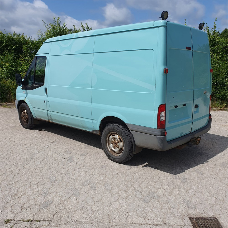 Ford Transit Van 2,4 Tdci 350m Rwd - Furgon: obrázek 2 Ford Transit Van 2,4 Tdci 350m Rwd - Furgon: obrázek 2