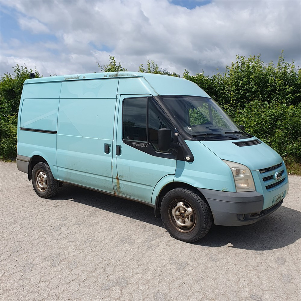 Ford Transit Van 2,4 Tdci 350m Rwd - Furgon: obrázek 4 Ford Transit Van 2,4 Tdci 350m Rwd - Furgon: obrázek 4