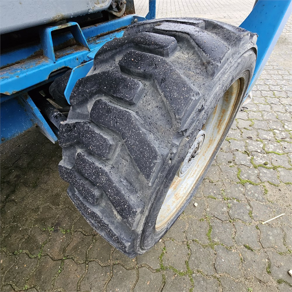 Nůžková plošina Genie GS-5390: obrázek 34