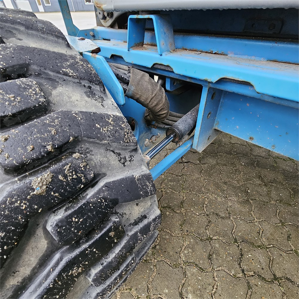 Nůžková plošina Genie GS-5390: obrázek 33