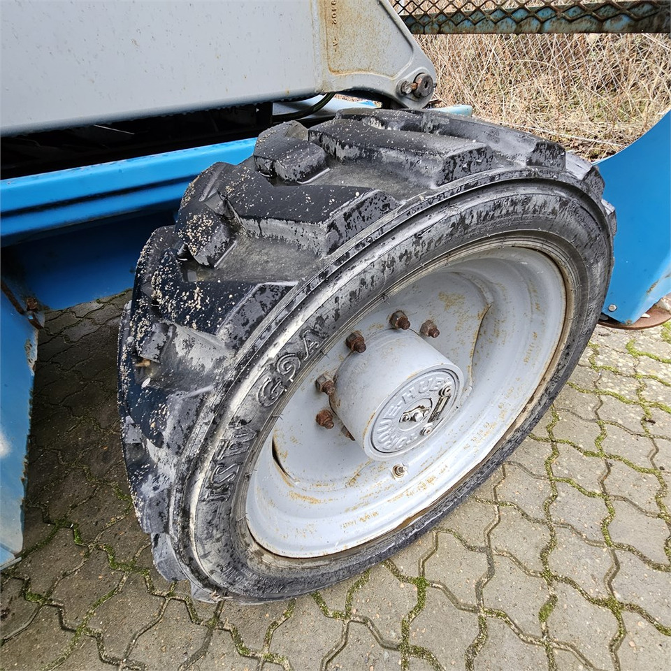 Nůžková plošina Genie GS-5390: obrázek 31