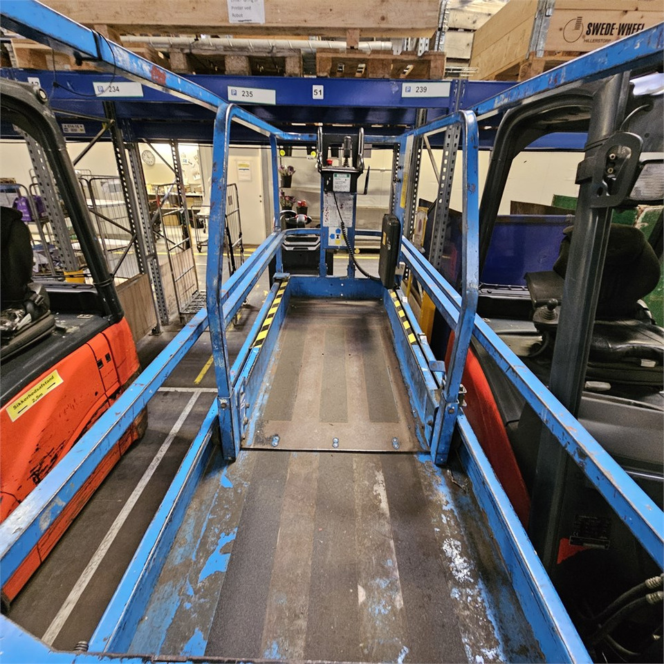 Nůžková plošina Genie GS2032: obrázek 10 Nůžková plošina Genie GS2032: obrázek 10