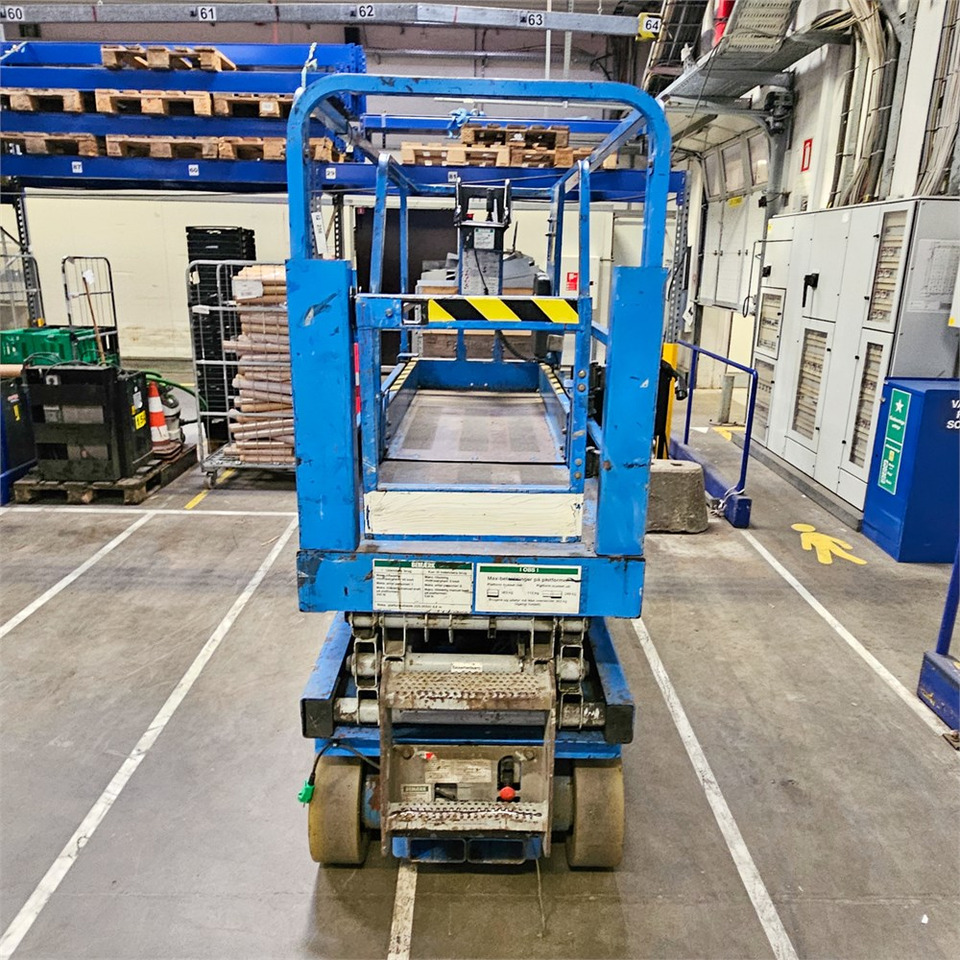 Genie GS2032 - Nůžková plošina: obrázek 3 Genie GS2032 - Nůžková plošina: obrázek 3