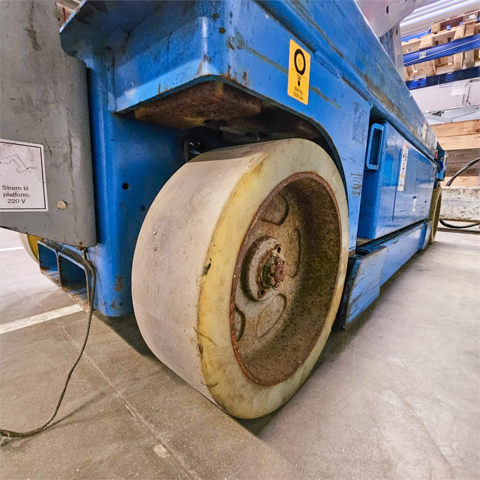 Nůžková plošina Genie GS2032: obrázek 33 Nůžková plošina Genie GS2032: obrázek 33