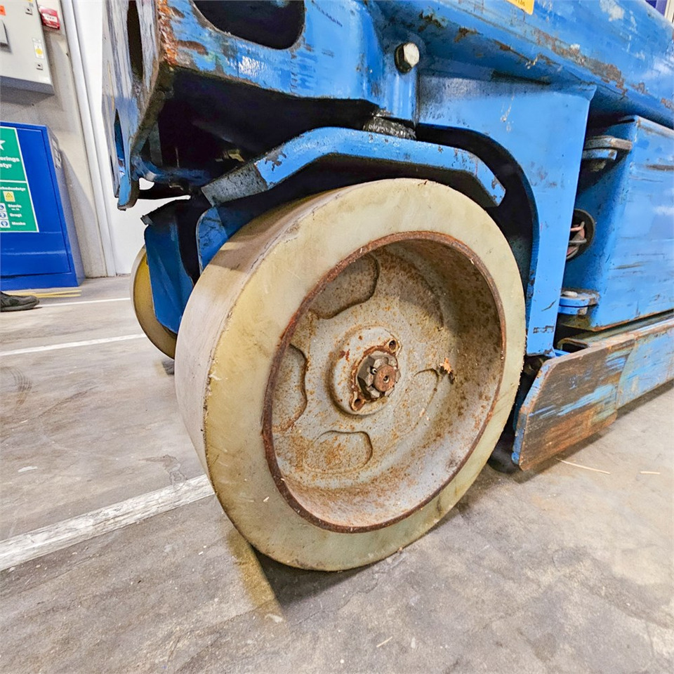 Nůžková plošina Genie GS2032: obrázek 35 Nůžková plošina Genie GS2032: obrázek 35