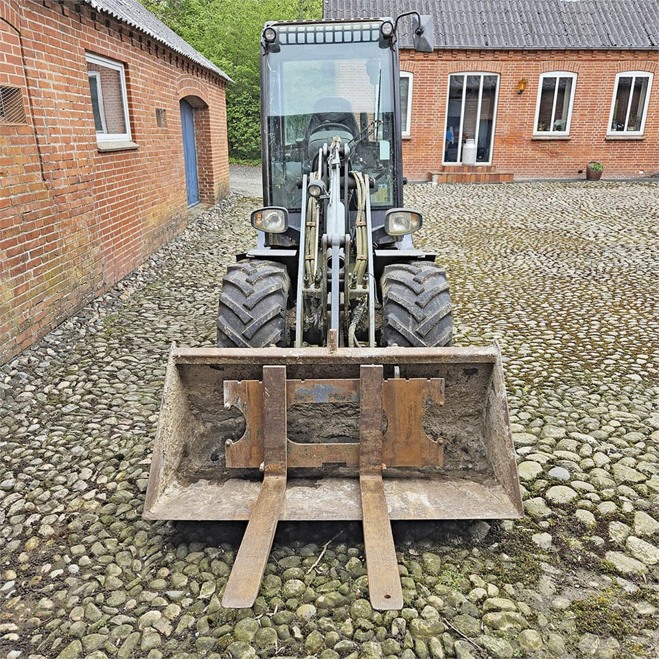 Giant V452T HD - Kolový nakladač: obrázek 4 Giant V452T HD - Kolový nakladač: obrázek 4