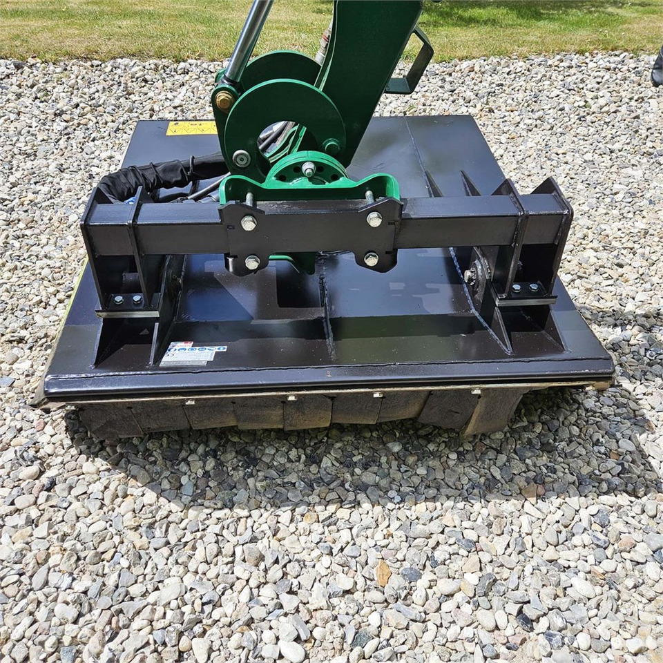 GreenTec GT 135 - Lesní mulčovač: obrázek 3 GreenTec GT 135 - Lesní mulčovač: obrázek 3
