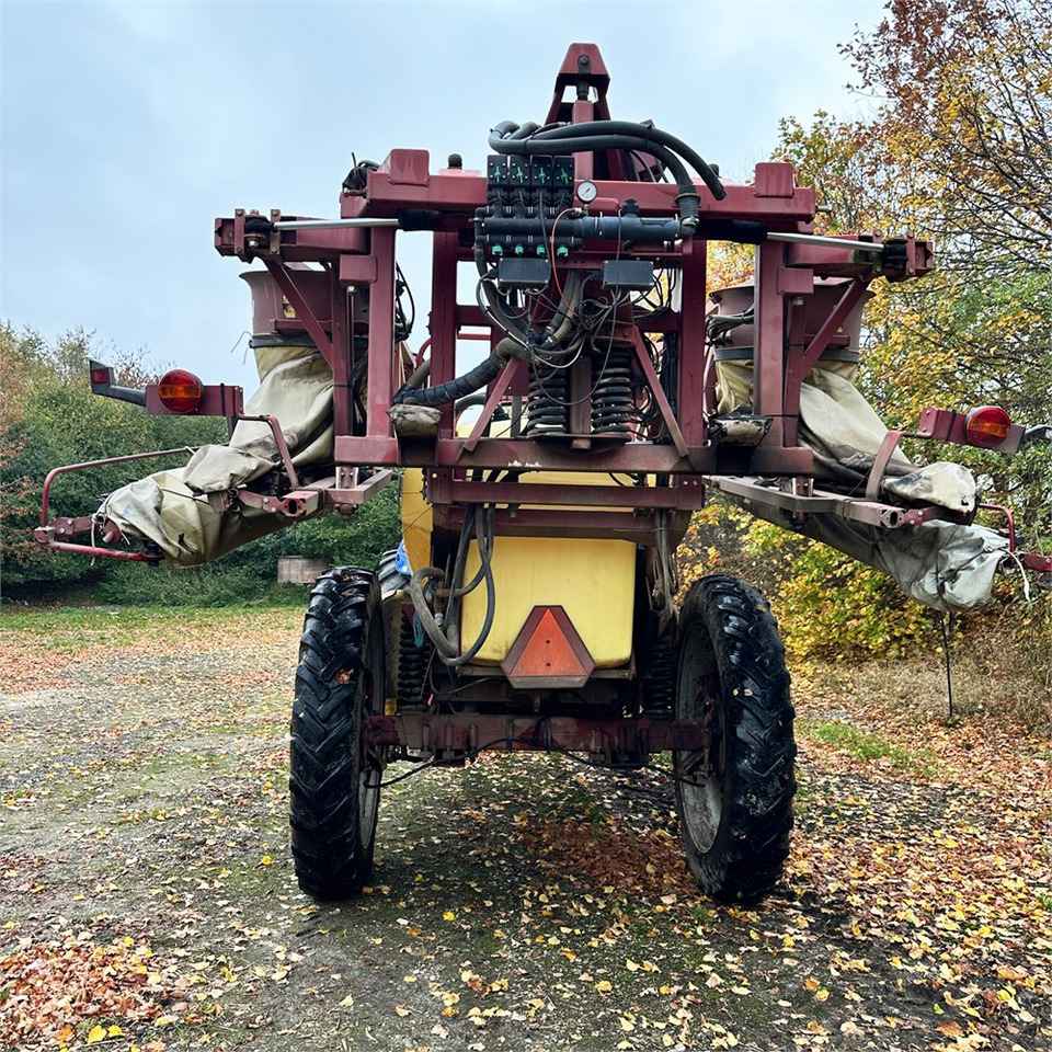 Hardi -Twin cm plus 32 - Postřikovač: obrázek 5 Hardi -Twin cm plus 32 - Postřikovač: obrázek 5