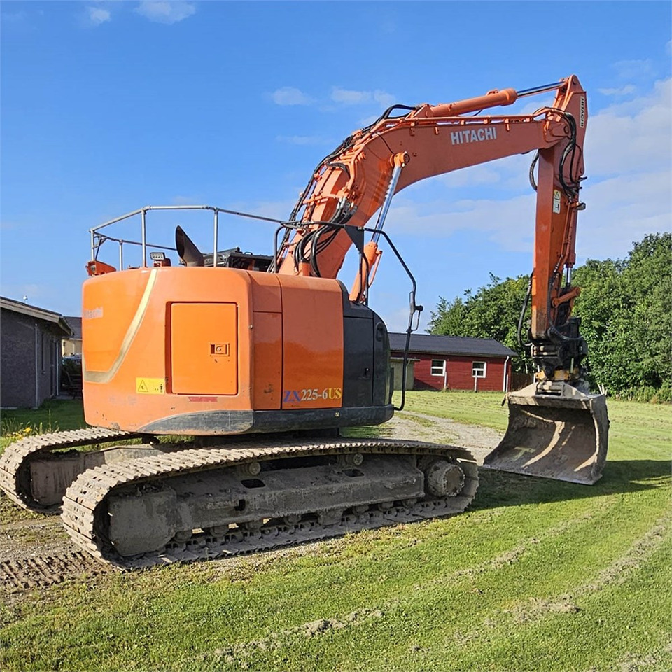 Hitachi ZX 225 - Pásové rýpadlo: obrázek 3 Hitachi ZX 225 - Pásové rýpadlo: obrázek 3
