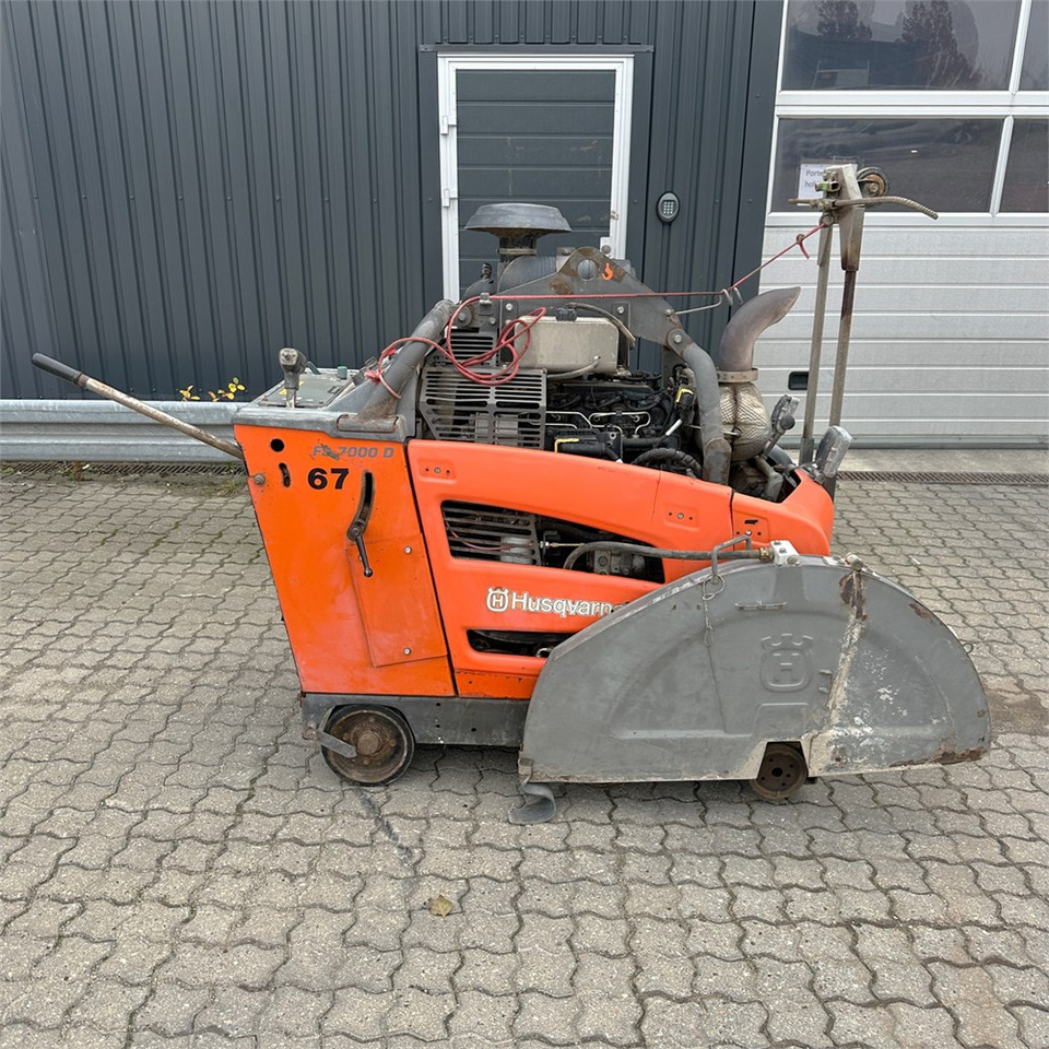 Husqvarna FS7000 D - Betonářská technika: obrázek 2 Husqvarna FS7000 D - Betonářská technika: obrázek 2