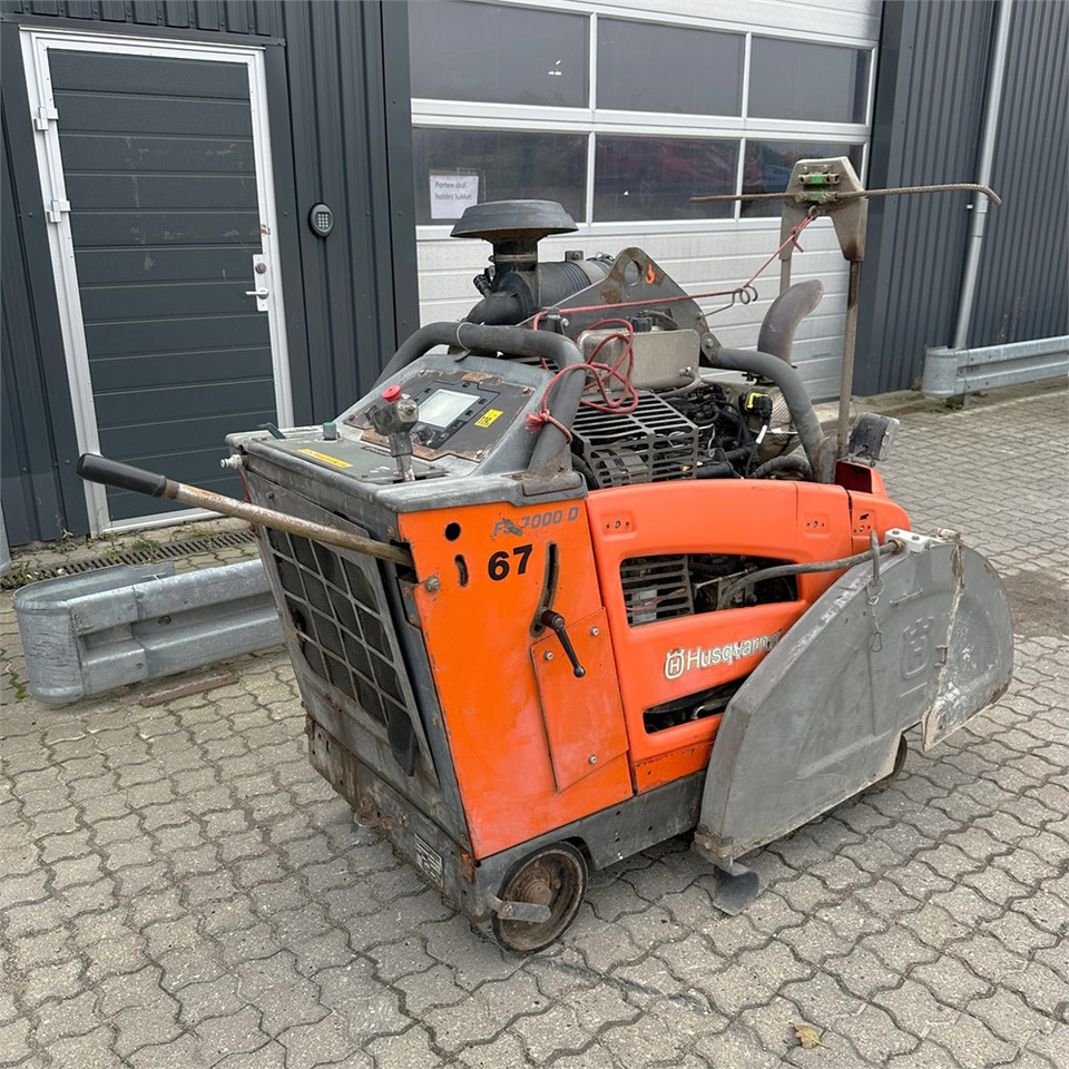Husqvarna FS7000 D - Betonářská technika: obrázek 4 Husqvarna FS7000 D - Betonářská technika: obrázek 4