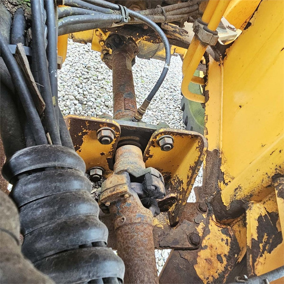 Kolový nakladač Hyundai HL740-7: obrázek 44