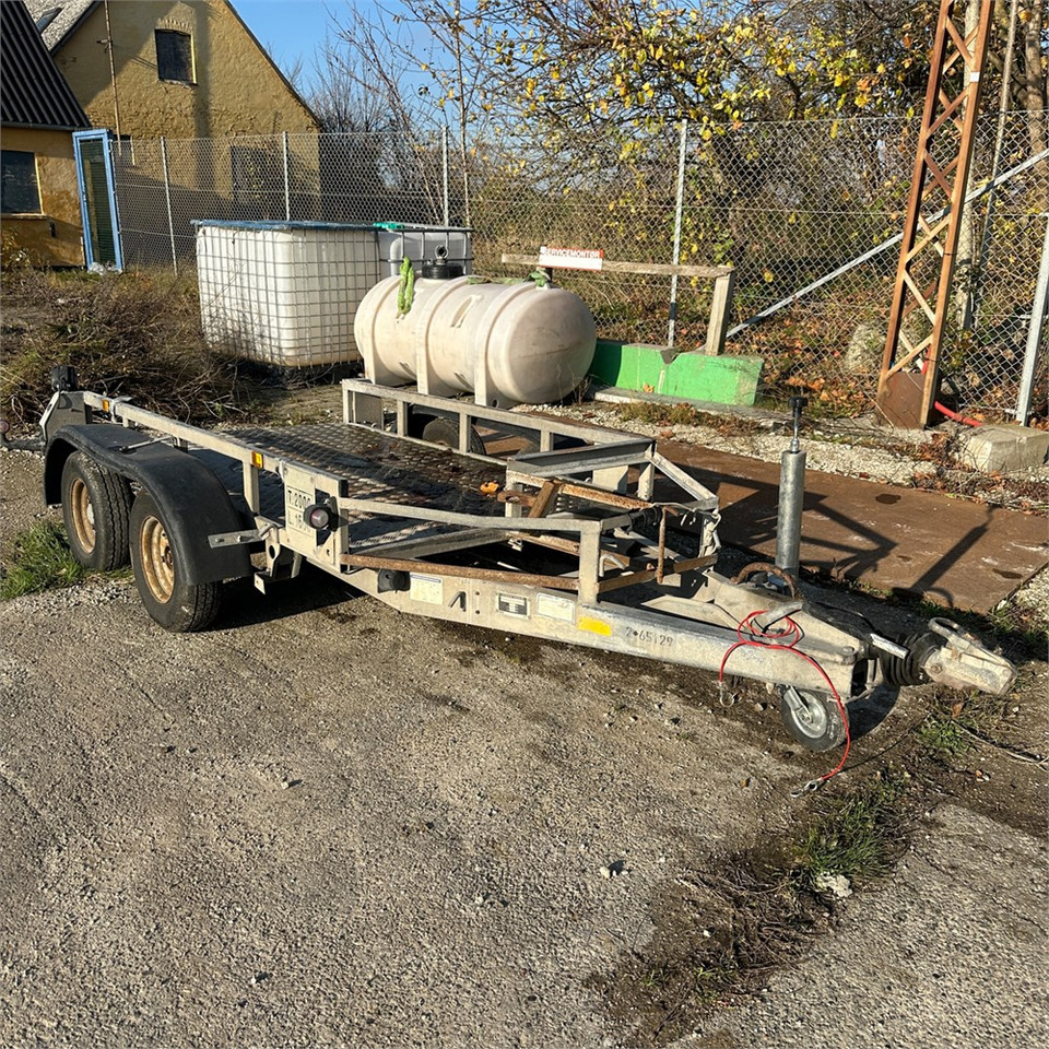 Ifor Williams 4 - Přívěsný vozík: obrázek 1 Ifor Williams 4 - Přívěsný vozík: obrázek 1