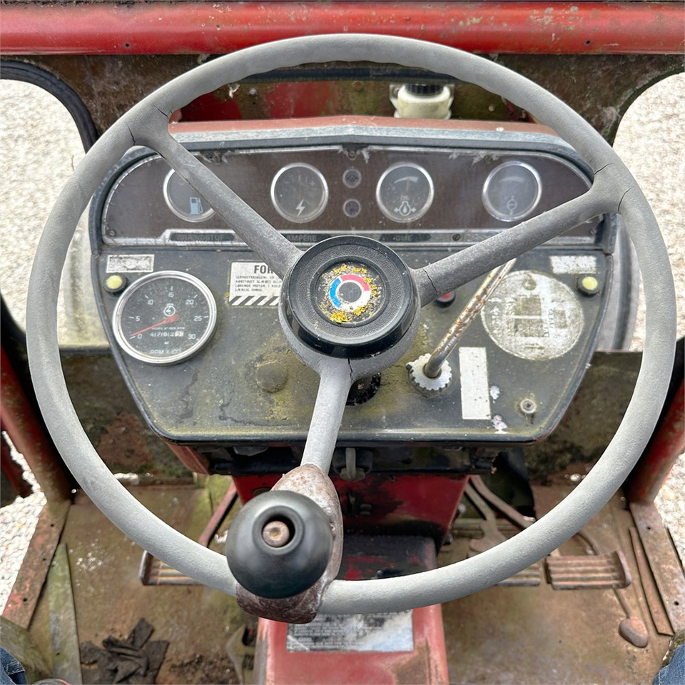 Traktor International IH 474: obrázek 20 Traktor International IH 474: obrázek 20