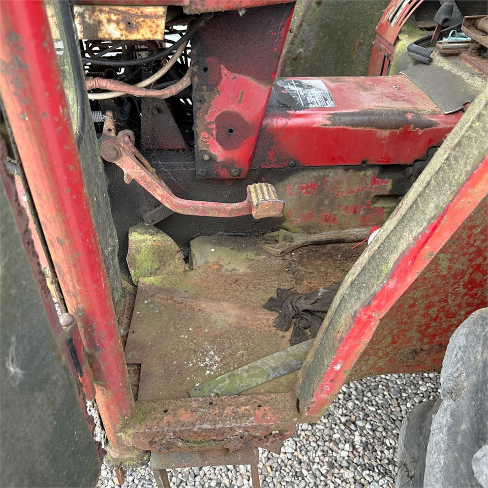 Traktor International IH 474: obrázek 17 Traktor International IH 474: obrázek 17