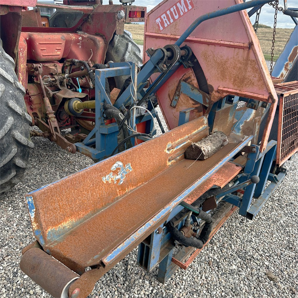 Traktor International IH 474: obrázek 12 Traktor International IH 474: obrázek 12