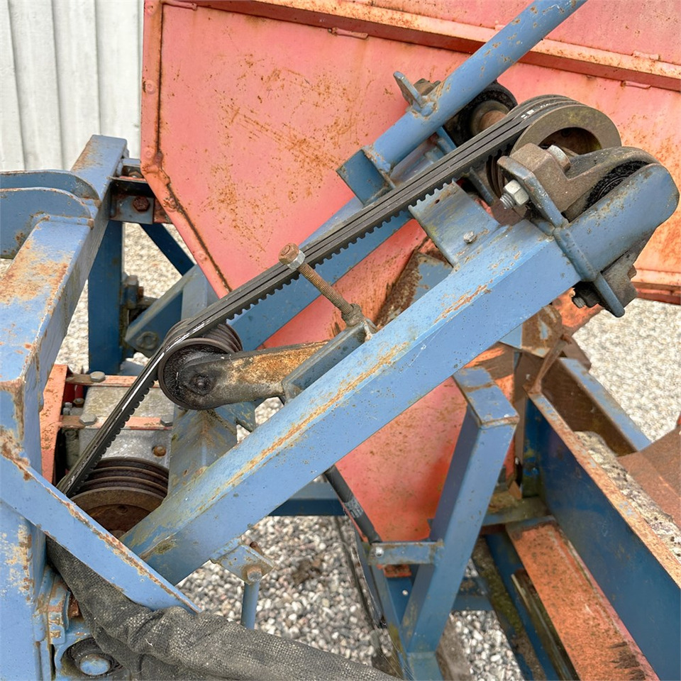 Traktor International IH 474: obrázek 31 Traktor International IH 474: obrázek 31