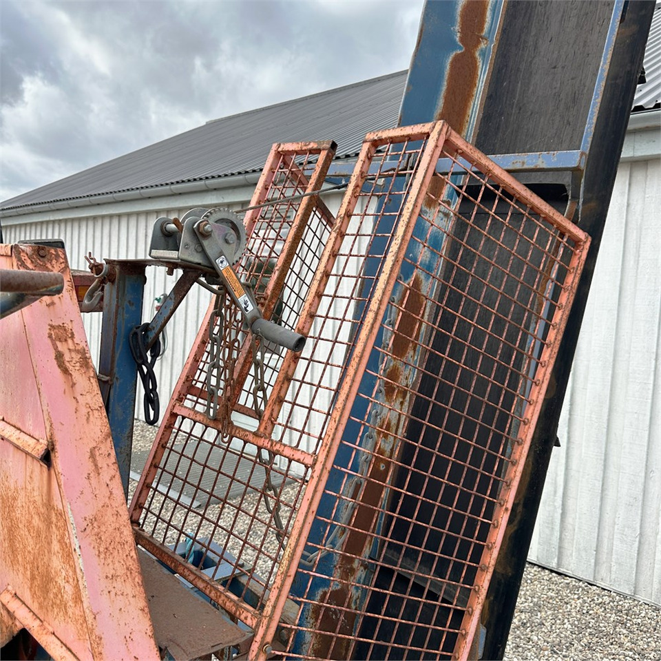 Traktor International IH 474: obrázek 30 Traktor International IH 474: obrázek 30