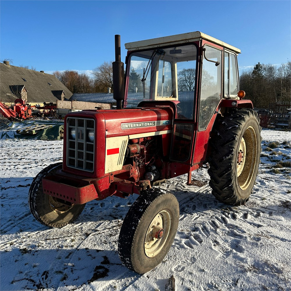 International IH I - 574 - Traktor: obrázek 2 International IH I - 574 - Traktor: obrázek 2