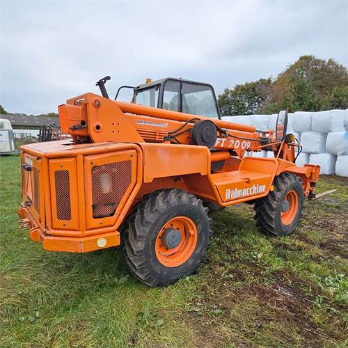 Italmacchine / Terex Lift 2009 - Teleskopický manipulátor: obrázek 3 Italmacchine / Terex Lift 2009 - Teleskopický manipulátor: obrázek 3