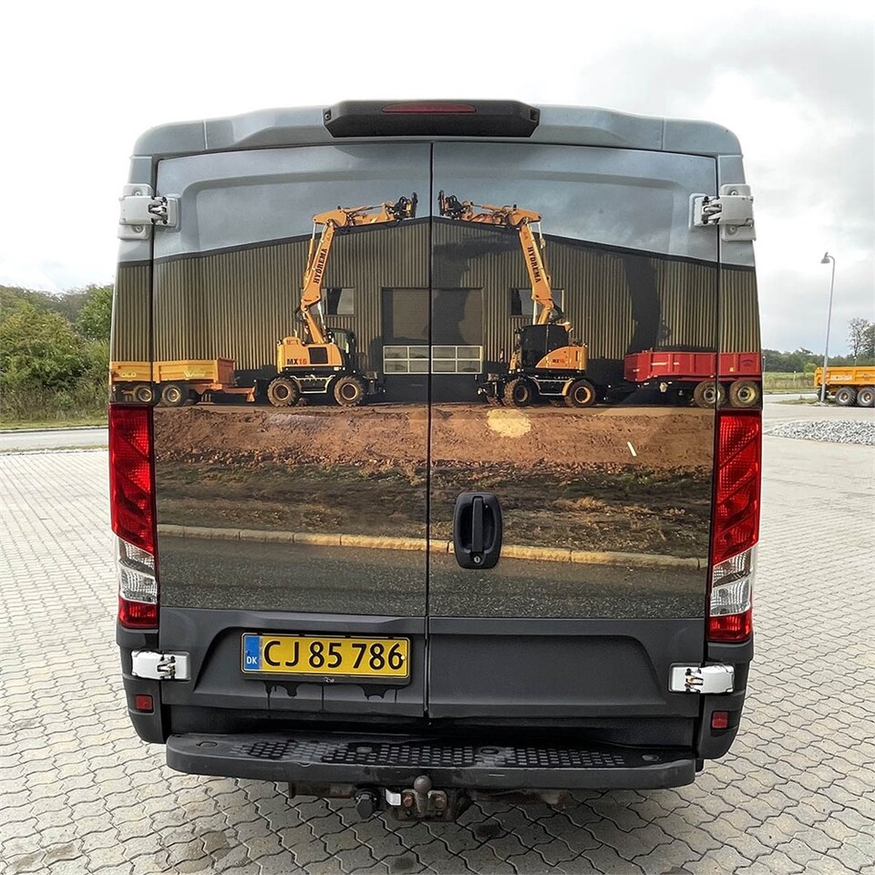 Iveco 35-120 HI Matic - Furgon: obrázek 5 Iveco 35-120 HI Matic - Furgon: obrázek 5