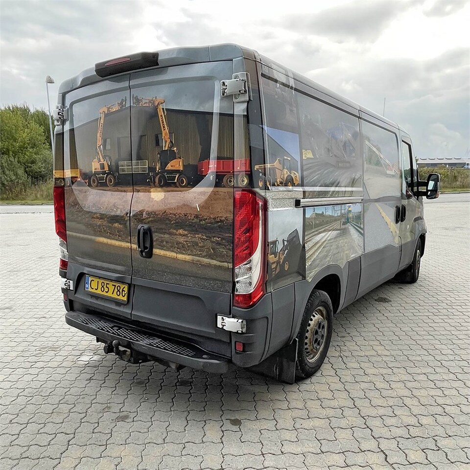 Furgon Iveco 35-120 HI Matic: obrázek 8 Furgon Iveco 35-120 HI Matic: obrázek 8