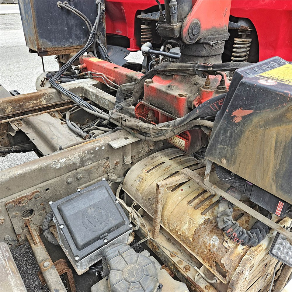 Sklápěč, Auto s hydraulickou rukou Iveco Eurocargo 120E25: obrázek 44