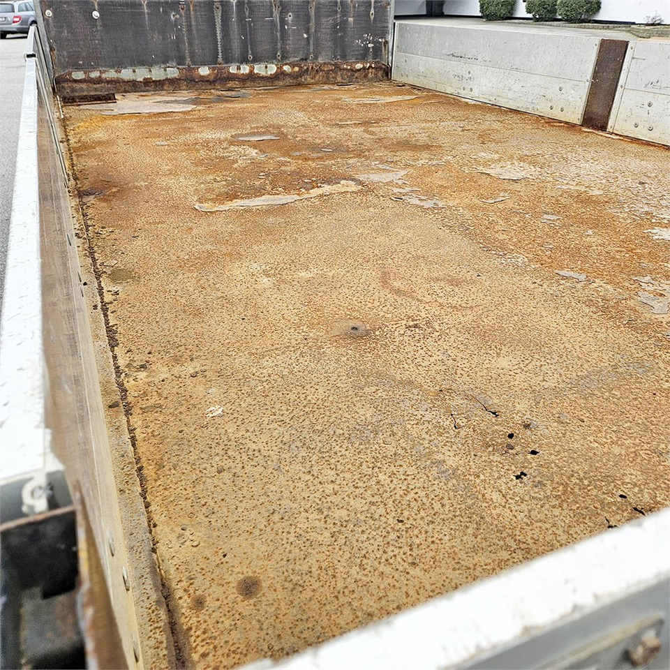 Sklápěč, Auto s hydraulickou rukou Iveco Eurocargo 120E25: obrázek 40