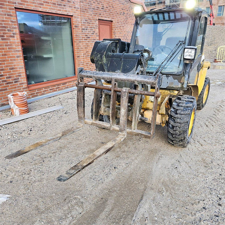 JCB 520-40 - Teleskopický manipulátor: obrázek 5 JCB 520-40 - Teleskopický manipulátor: obrázek 5