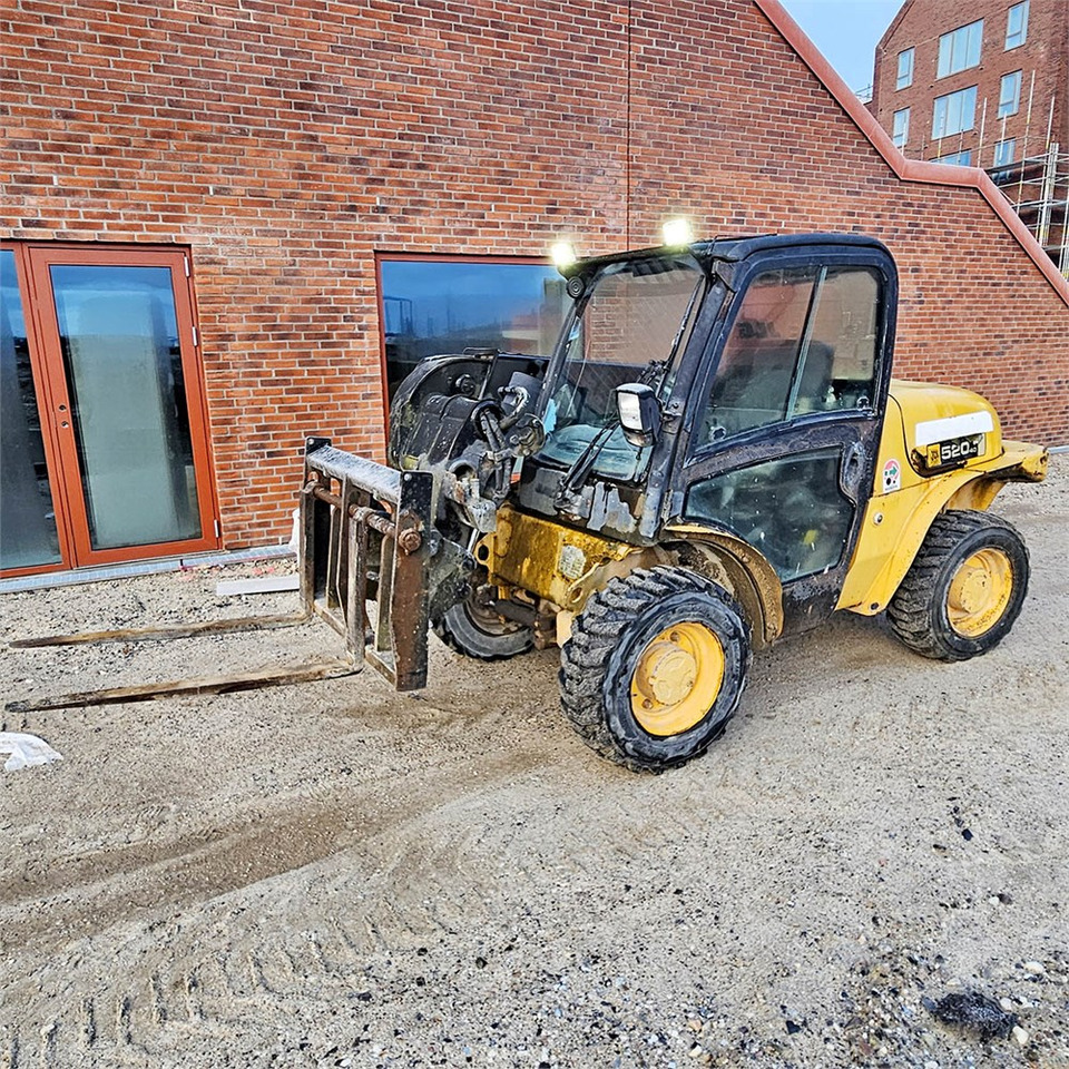 JCB 520-40 - Teleskopický manipulátor: obrázek 1 JCB 520-40 - Teleskopický manipulátor: obrázek 1