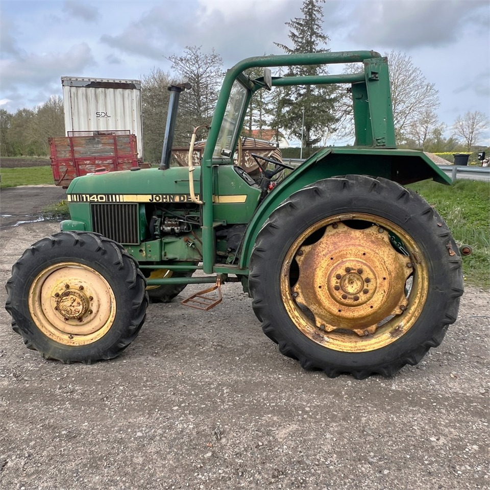 John Deere 1140 - Traktor: obrázek 5 John Deere 1140 - Traktor: obrázek 5