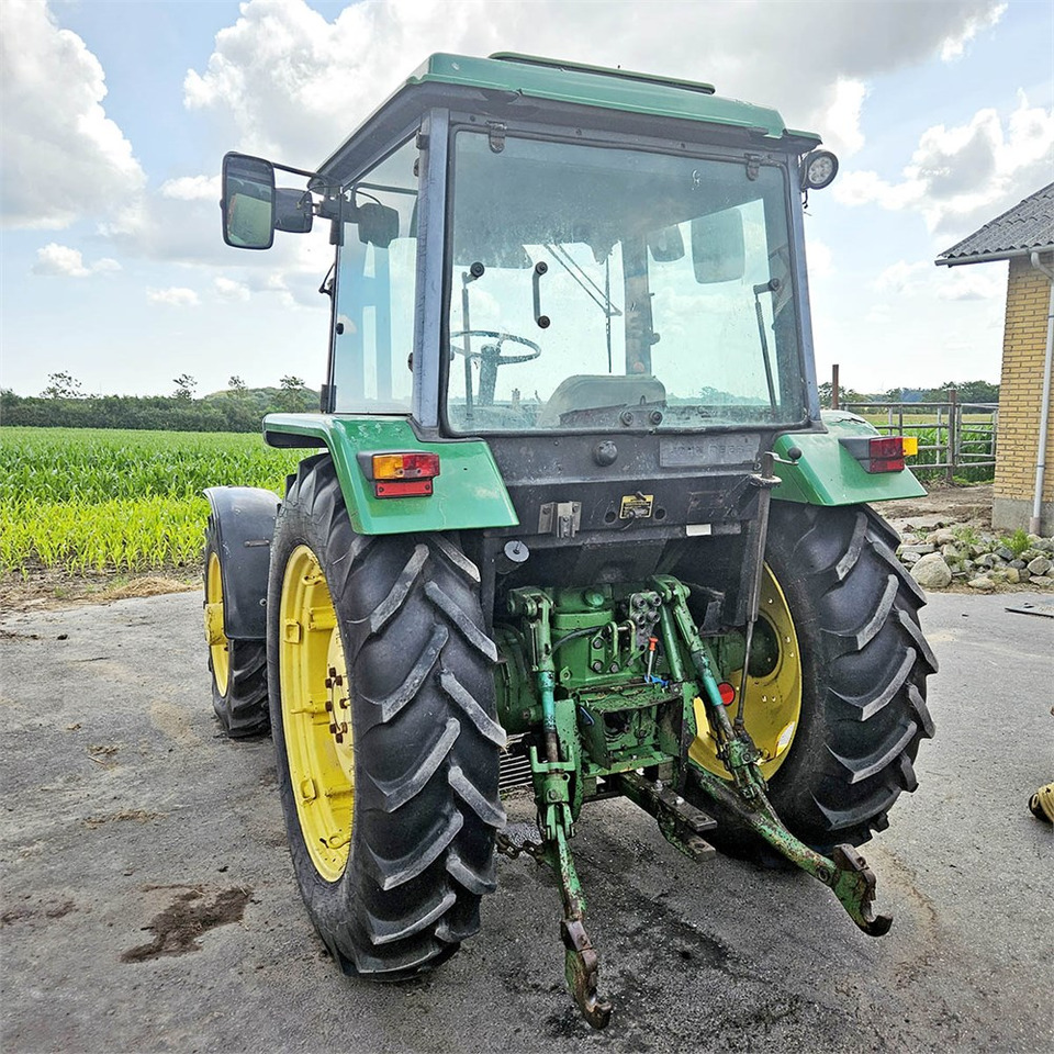 John Deere 2850 MFWD - Traktor: obrázek 4 John Deere 2850 MFWD - Traktor: obrázek 4