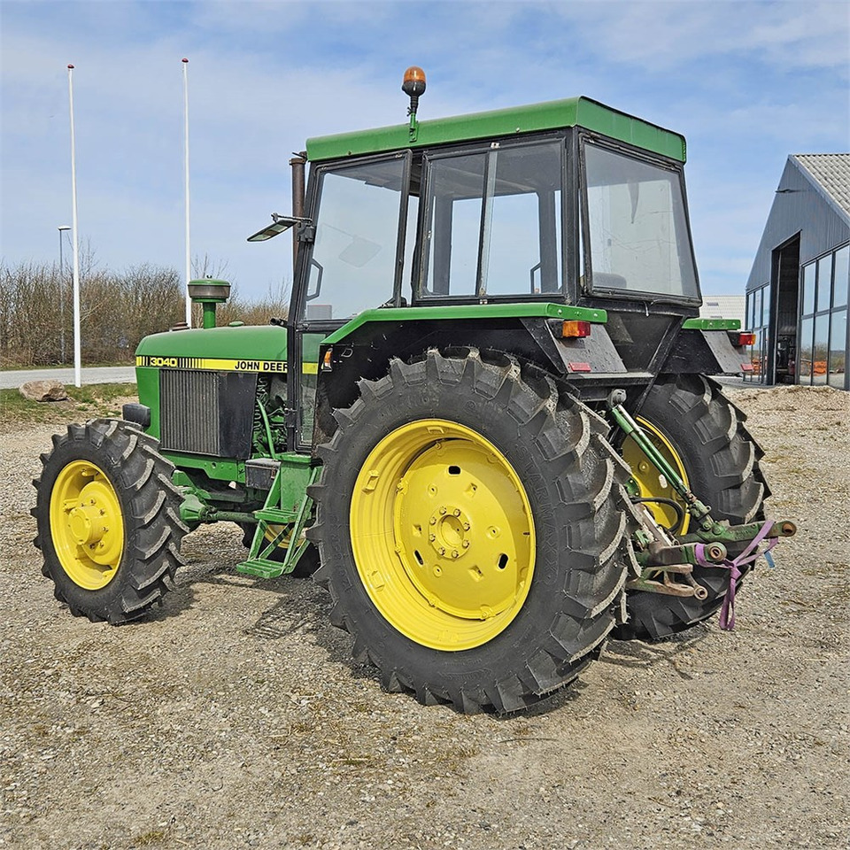 John Deere 3040 - Traktor: obrázek 5 John Deere 3040 - Traktor: obrázek 5