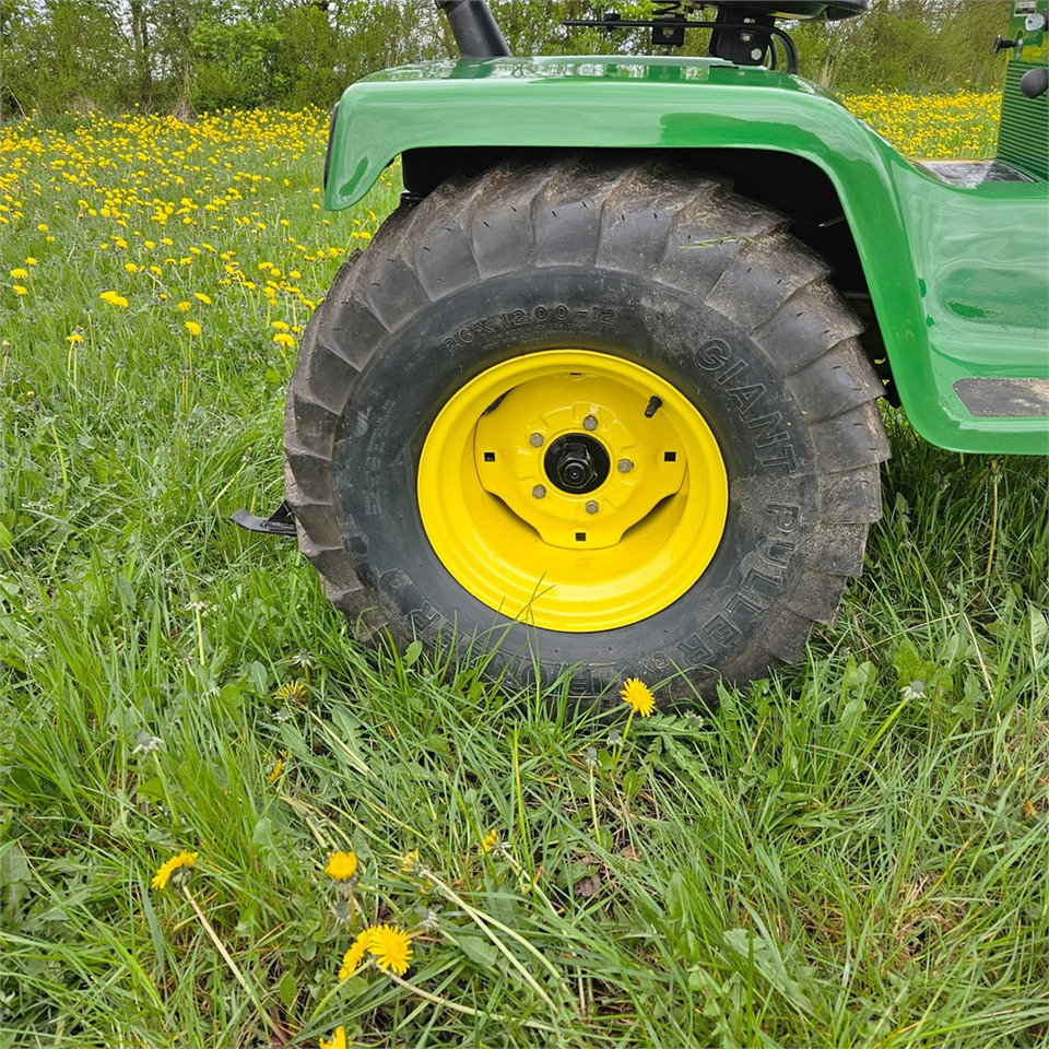 Komunální traktor John Deere 318: obrázek 16