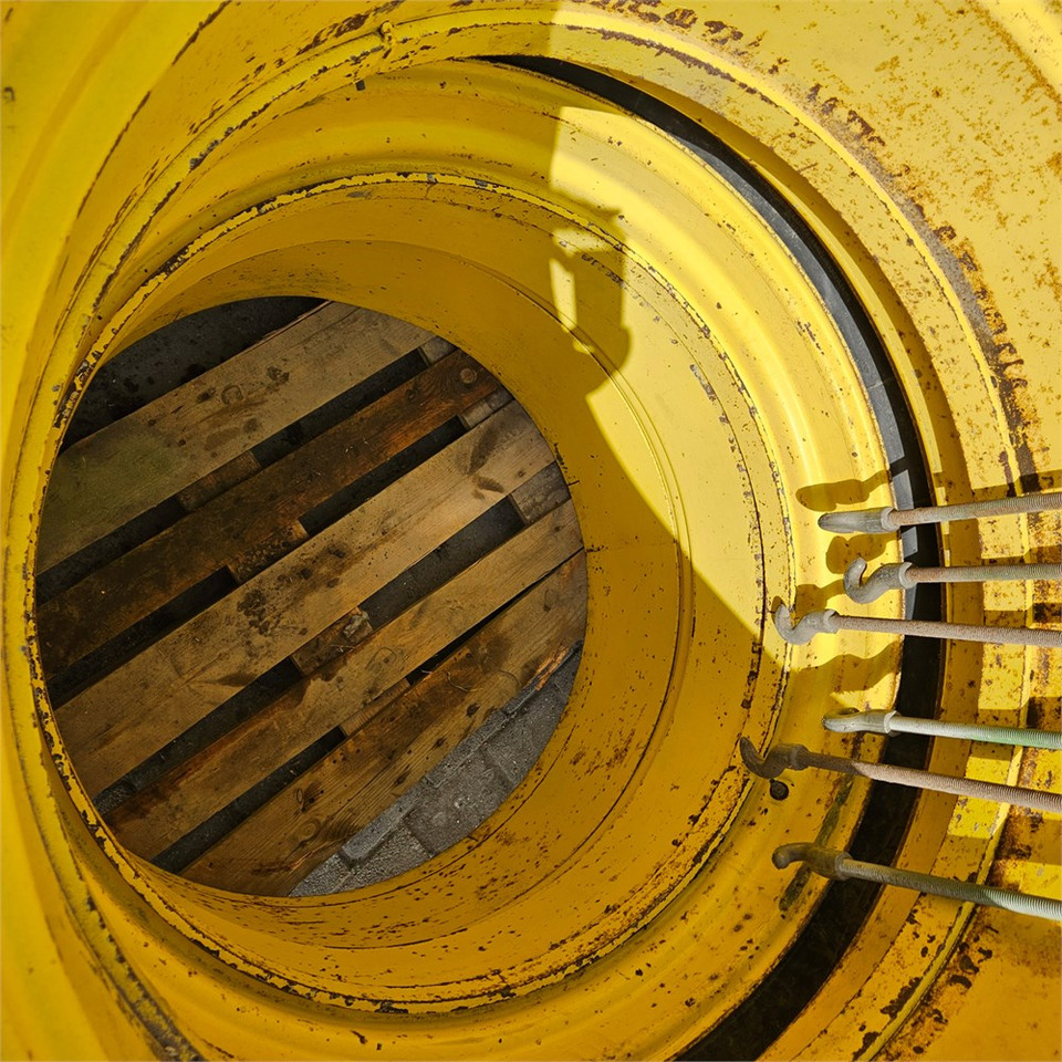 Traktor John Deere 650/65R42: obrázek 7 Traktor John Deere 650/65R42: obrázek 7