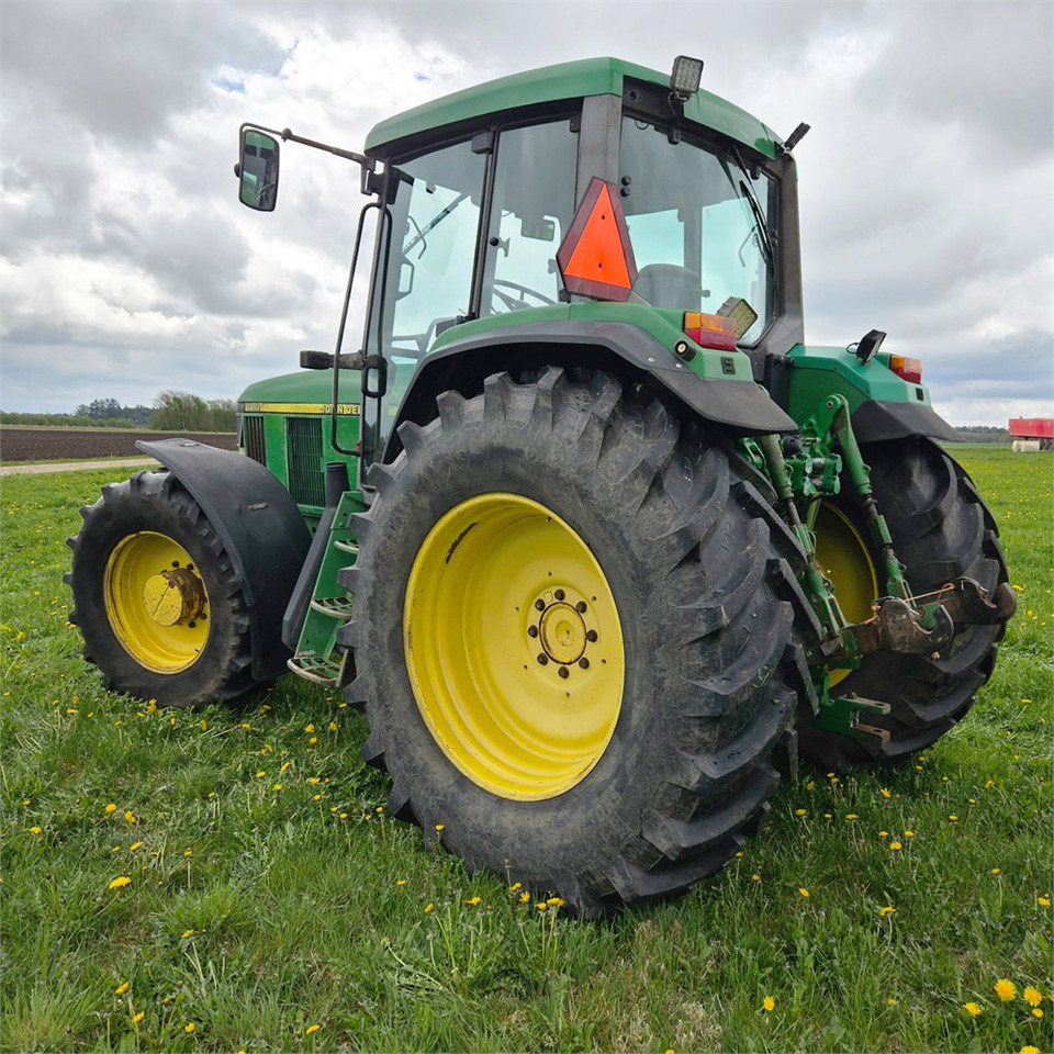 John Deere 6910 - Traktor: obrázek 3 John Deere 6910 - Traktor: obrázek 3