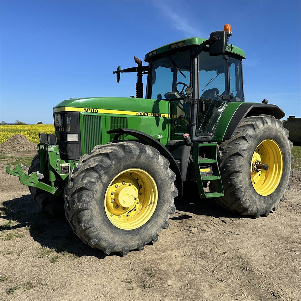John Deere 7810 - Traktor: obrázek 1 John Deere 7810 - Traktor: obrázek 1