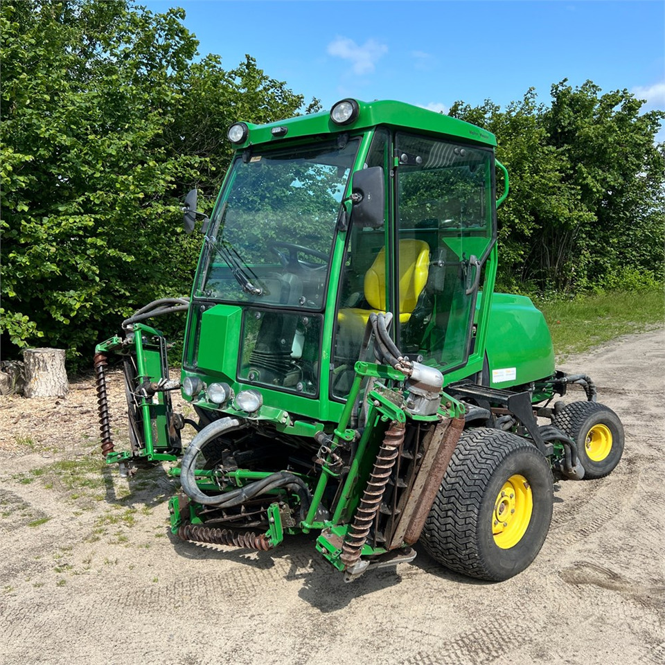 John Deere 8700 PC FM - Sekačka na trávu: obrázek 1 John Deere 8700 PC FM - Sekačka na trávu: obrázek 1