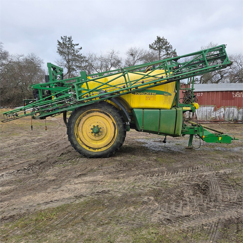 John Deere TRSP 740/25 - Postřikovač: obrázek 2 John Deere TRSP 740/25 - Postřikovač: obrázek 2