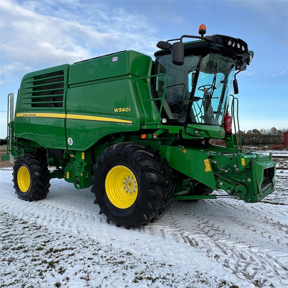 John Deere W540i - Kombajn: obrázek 3 John Deere W540i - Kombajn: obrázek 3