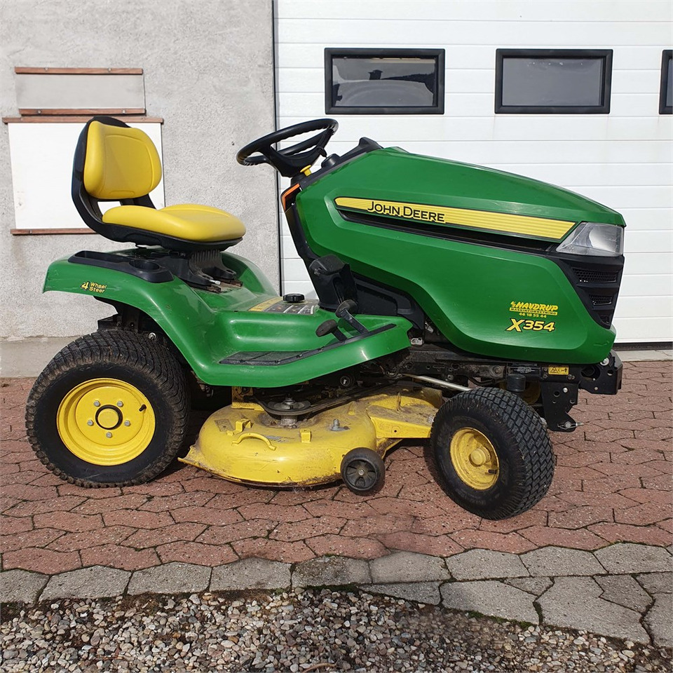 John Deere X354 - Sekačka na trávu: obrázek 4 John Deere X354 - Sekačka na trávu: obrázek 4