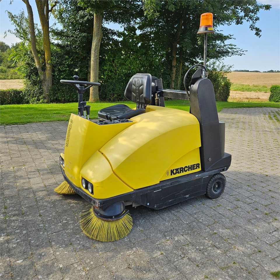 Kärcher KMR 1250 B - Průmyslový zametací stroj: obrázek 1 Kärcher KMR 1250 B - Průmyslový zametací stroj: obrázek 1