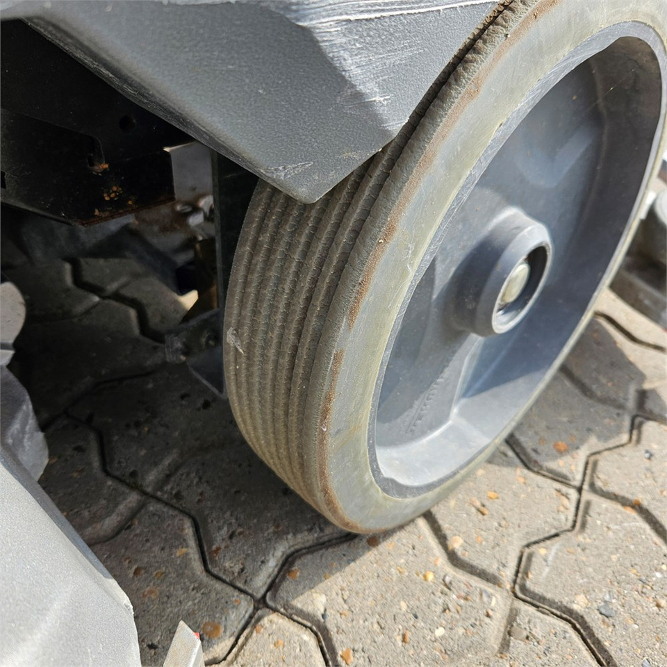 Podlahový mycí stroj Kärcher Professional B 150R: obrázek 28