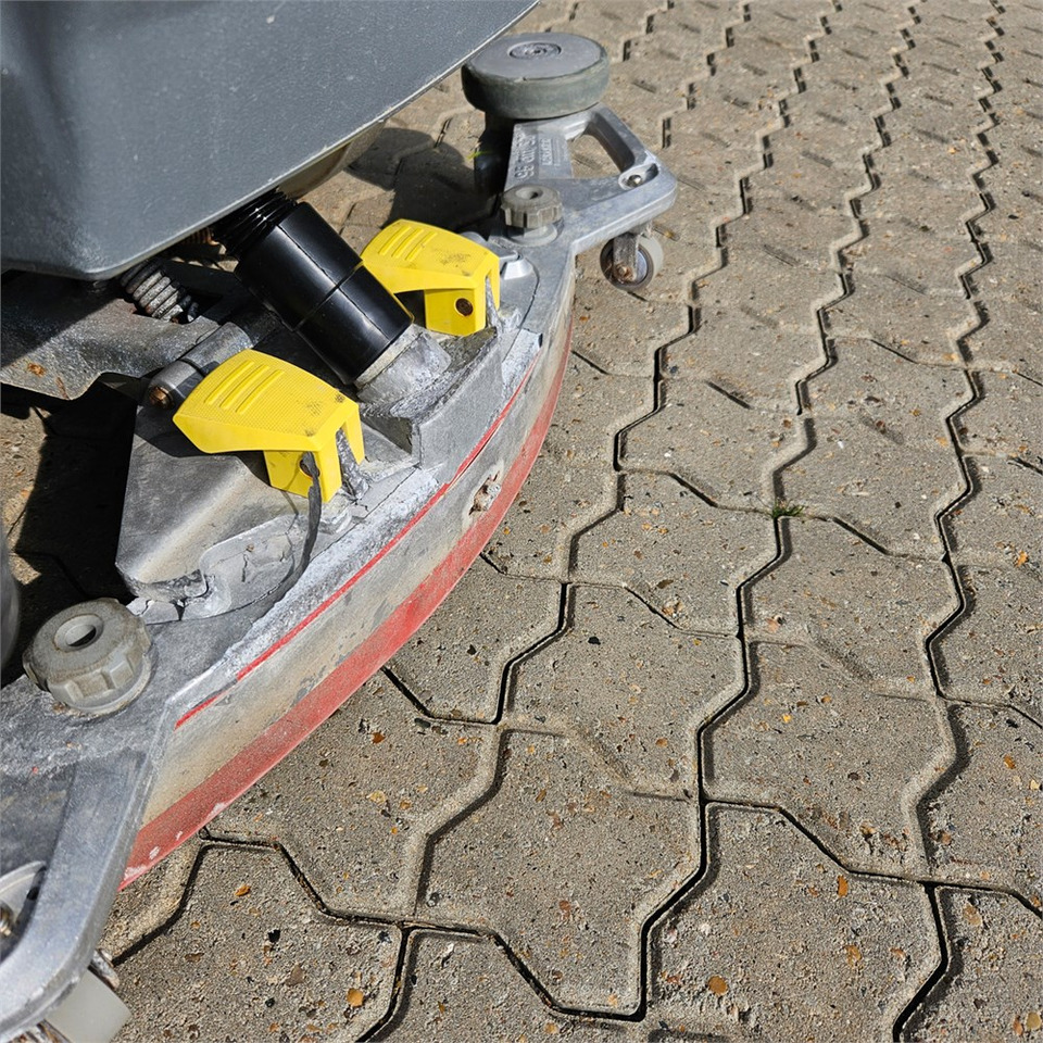 Podlahový mycí stroj Kärcher Professional B 150R: obrázek 10