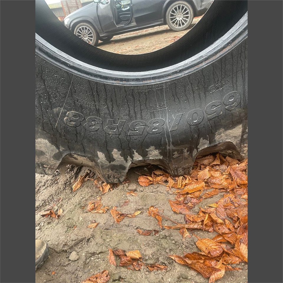 Kleber Topker 650/85R38 - Traktor: obrázek 4 Kleber Topker 650/85R38 - Traktor: obrázek 4