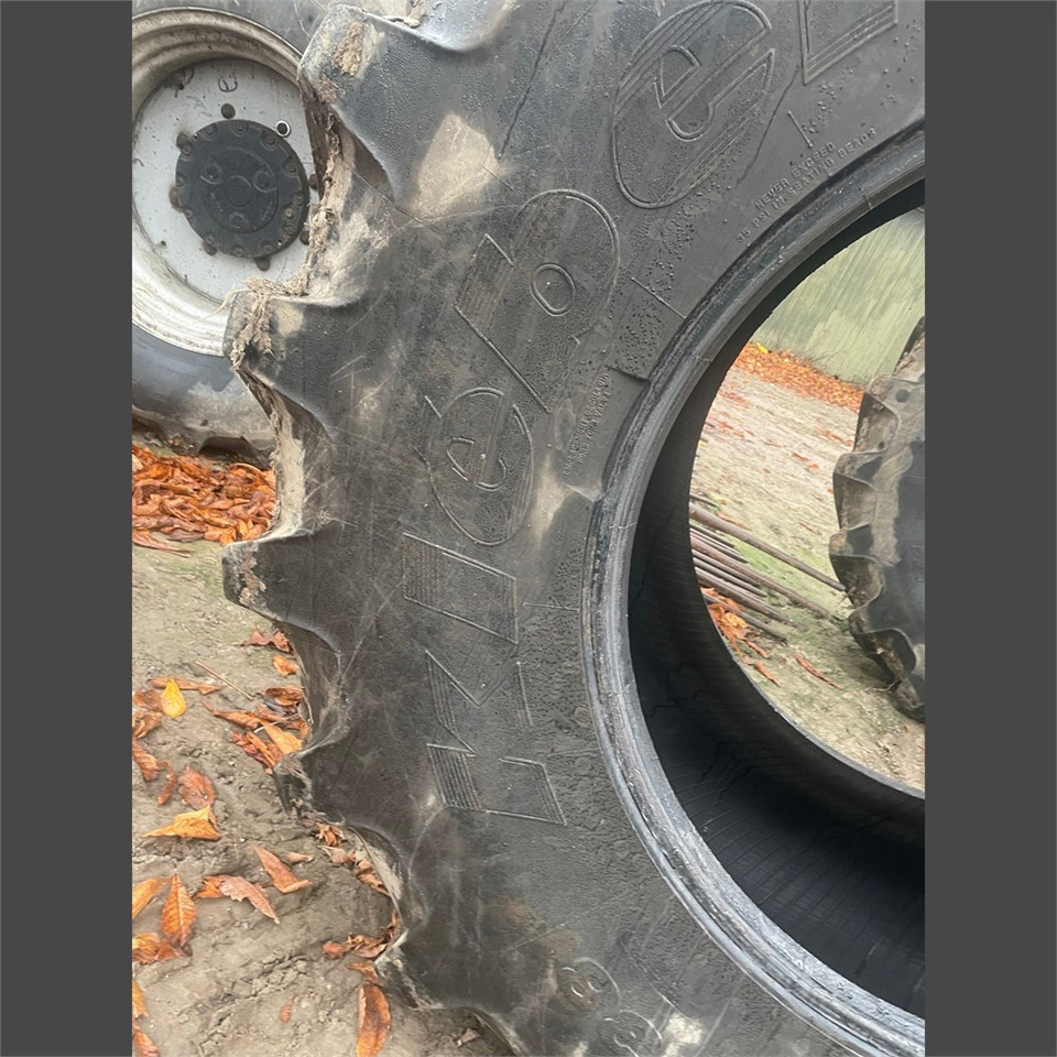 Kleber Topker 650/85R38 - Traktor: obrázek 3 Kleber Topker 650/85R38 - Traktor: obrázek 3