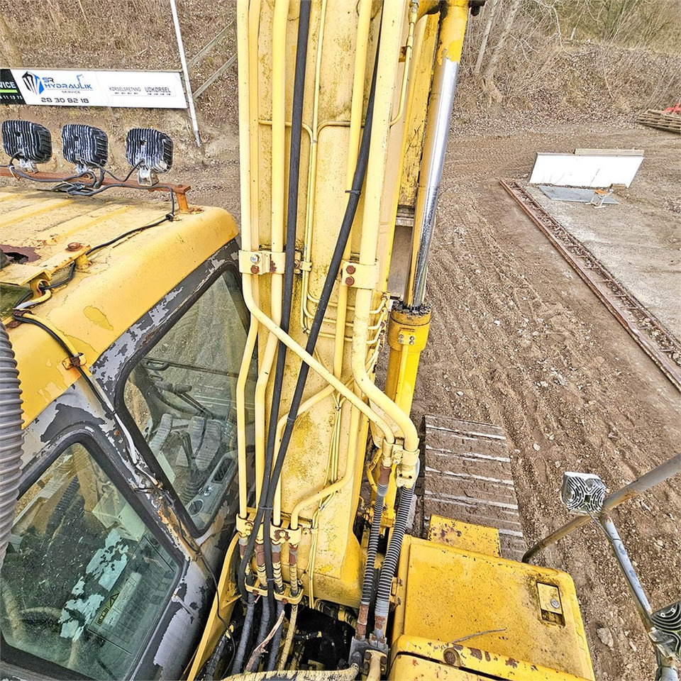 Pásové rýpadlo Komatsu PC130-6K: obrázek 24
