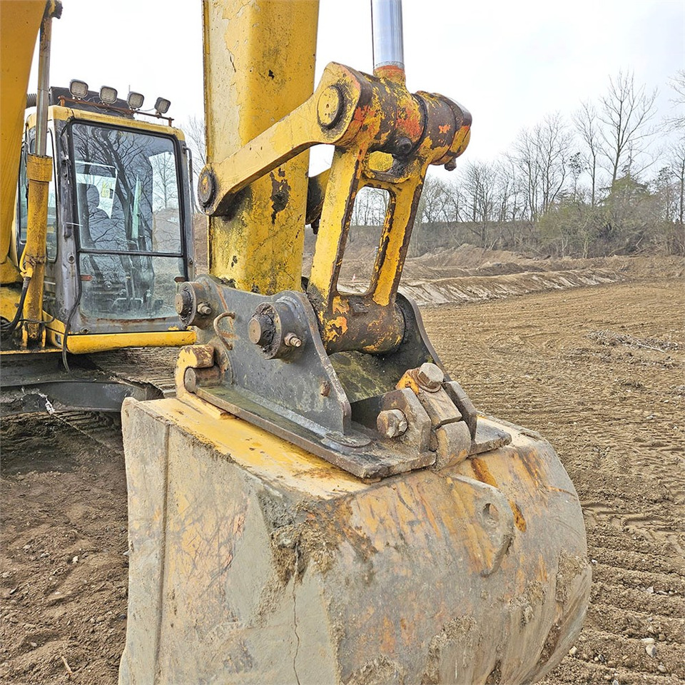 Pásové rýpadlo Komatsu PC130-6K: obrázek 27