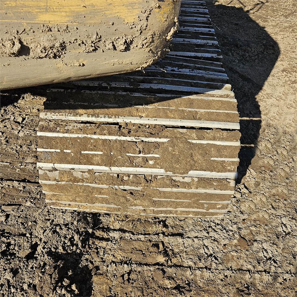 Pásové rýpadlo Komatsu PC210: obrázek 45
